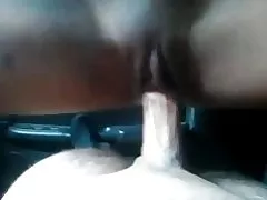 Reife asiatische Fahrten im Auto