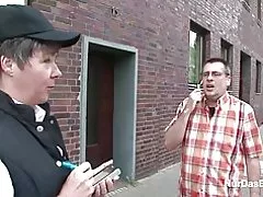 49 Jahre alte deutsche behaarte Milf verführen im Freien ficken